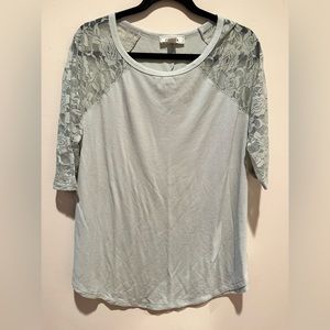 Zenana Baby Blue Lace Sleeve Top